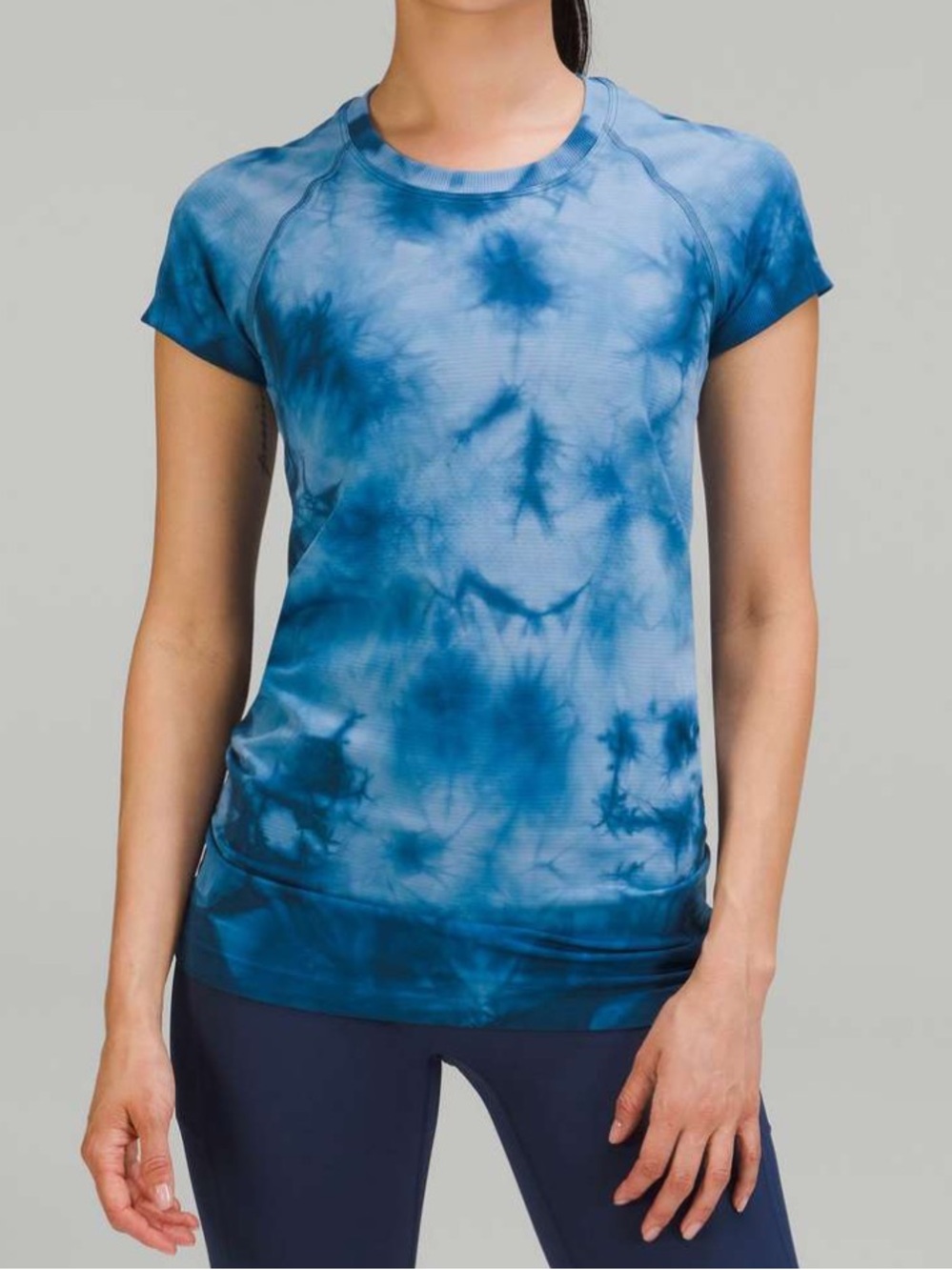 lululemon athletica Blue Tie-Dye Short Sleeve Tee.